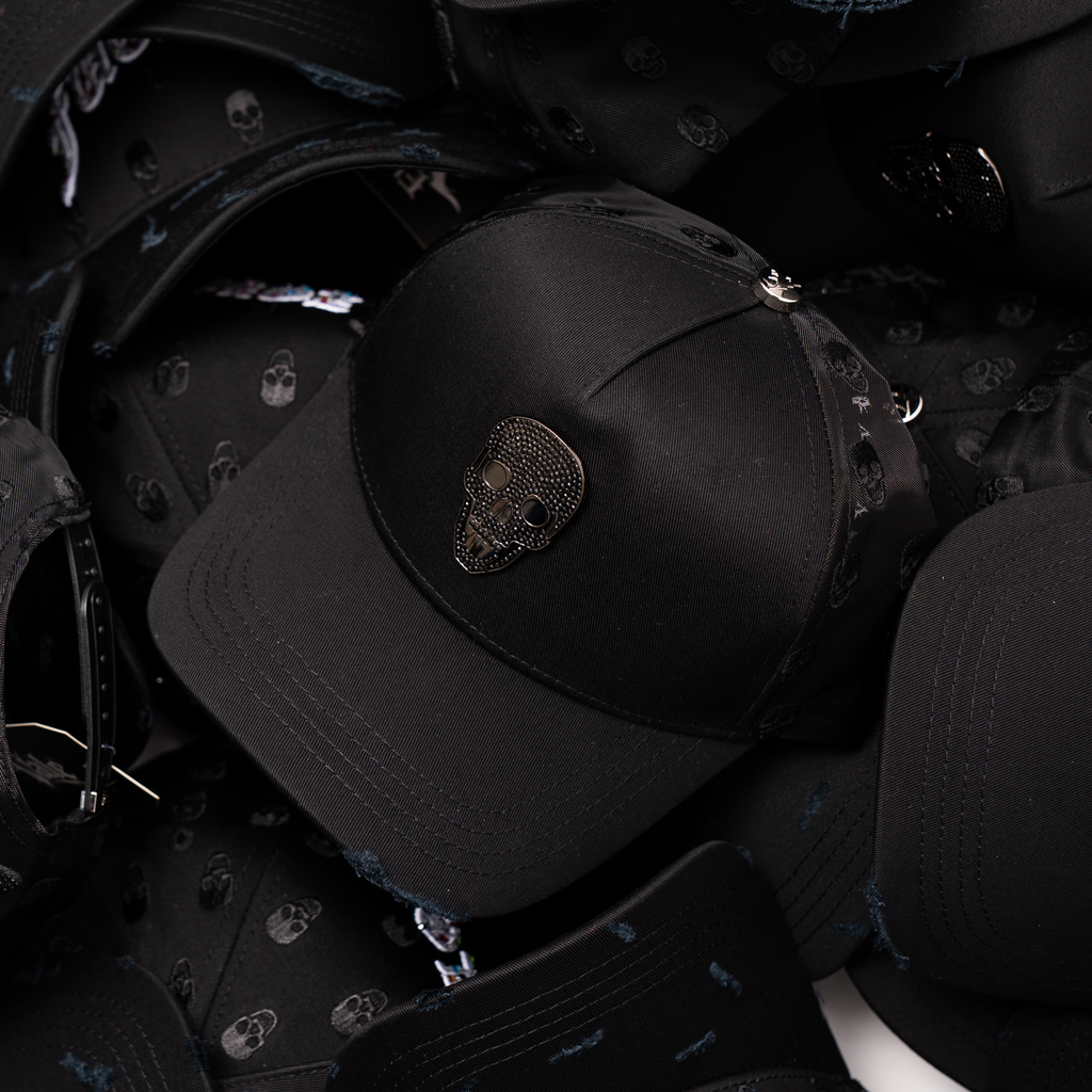 BLACKOUT DIAMOND SKULL
