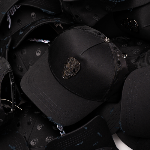 BLACKOUT DIAMOND SKULL